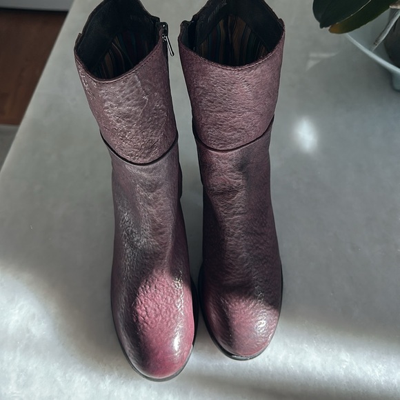 Burgundy boots - Picture 2 of 5